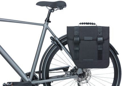 Fietstas Basil Tour Single Left 14 liter 34 x 14 x 34 cm - zwart